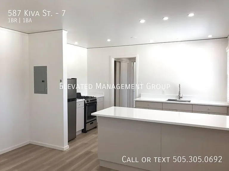 587 Kiva St #7 — Photo 8