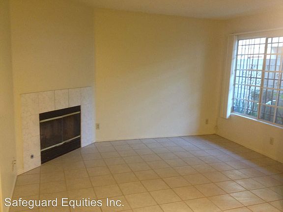 2nd image of 11625 208th St Unit D