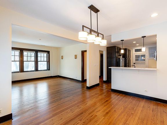 4th image of 2316 W Grace St #2E