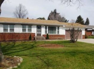 171 Starlight Dr, Seven Hills, OH 44131