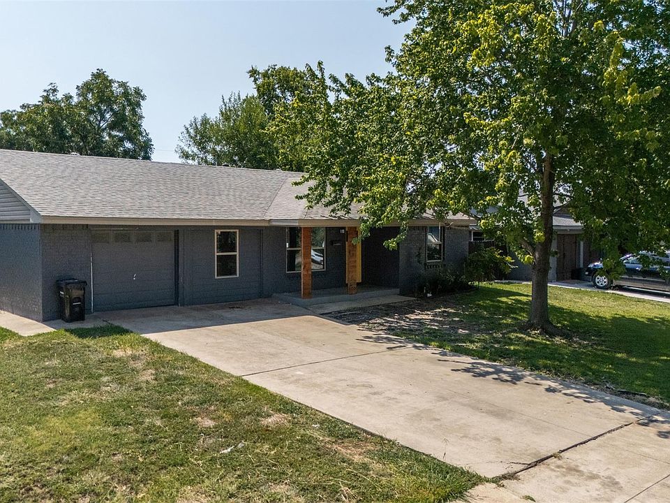 1st image of 2628 Belhaven Dr