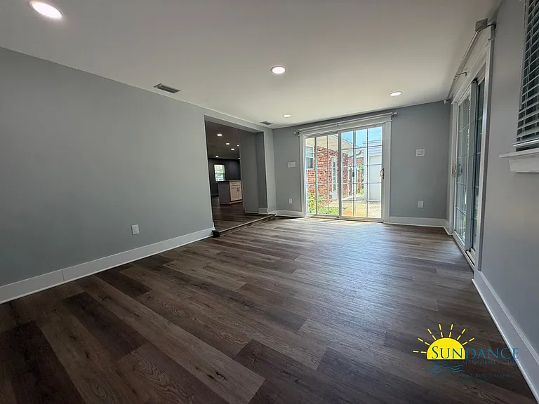 130 Walton Dr NE — Photo 8