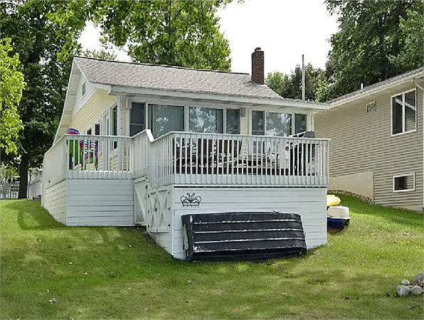 1065 Wall Lake Dr photo 1