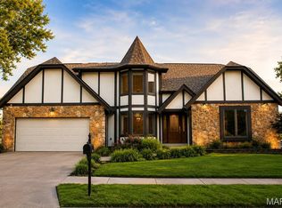 5404 Hollow Oak Ct, Saint Louis, MO 63129