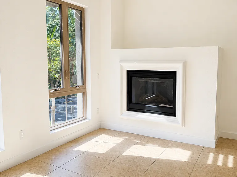 Vantis Dr — Photo 27