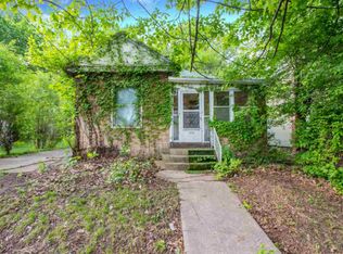 412 E Thrush Ave, Peoria, IL 61603