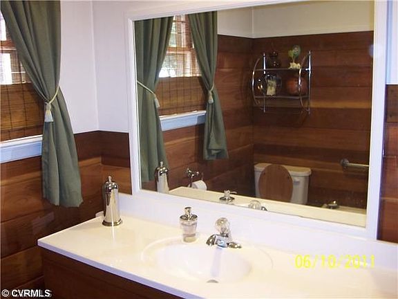 5th image of 7431 Sandy Ln