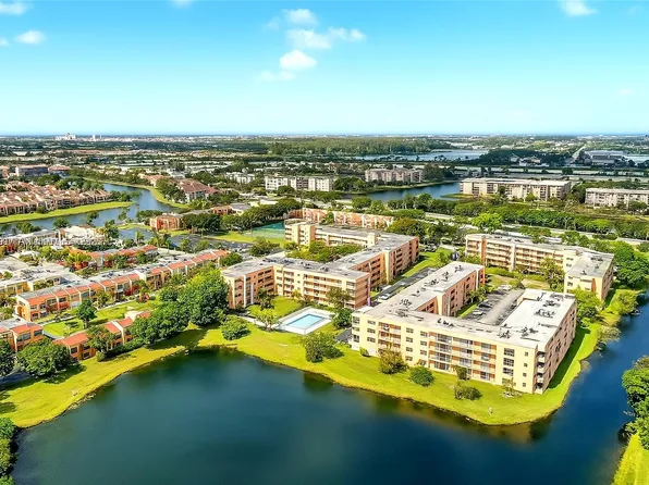 8897 Fontainebleau Blvd APT 307, Miami, FL 33172