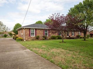 704 Silver Meadow Dr, Lebanon, TN 37090