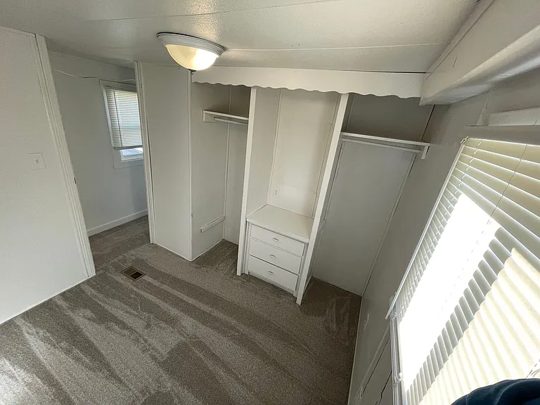 503 E Main St — Photo 18