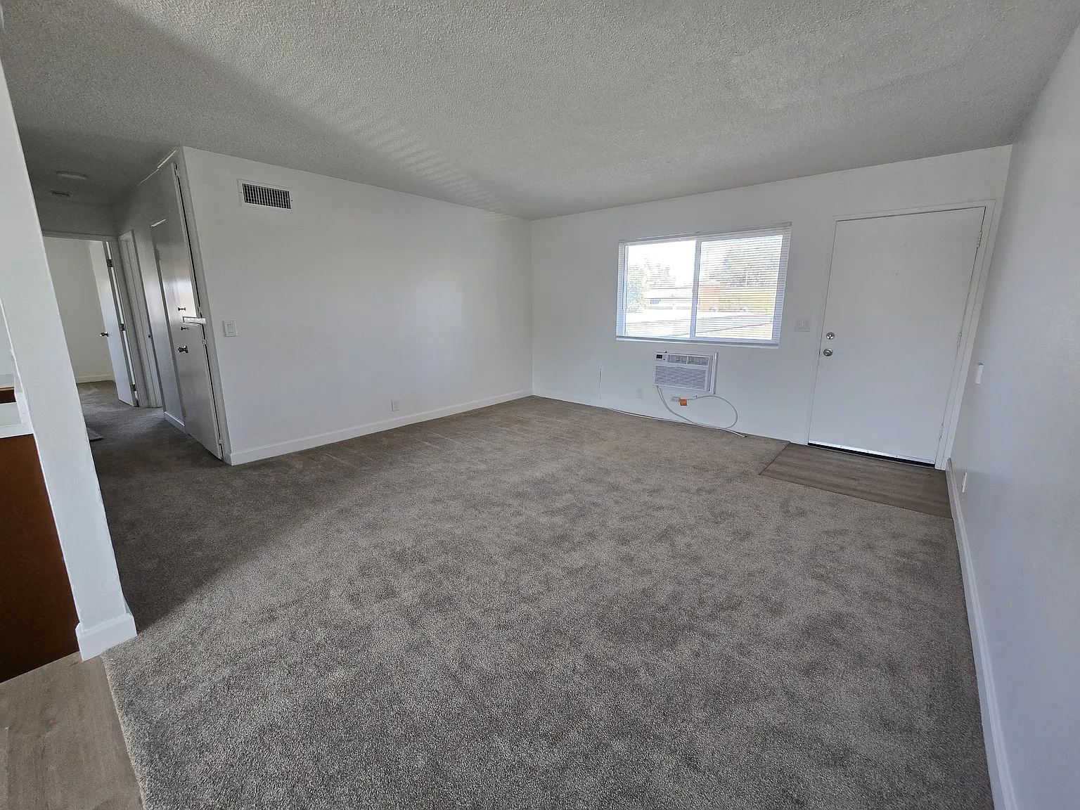 2 bed, 945 sqft, $2,695 — Photo 4
