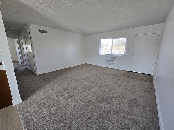 4th image of 2650 E Park Ln #G