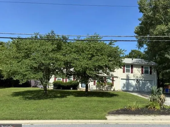 8 Sunnyking Dr, Reisterstown, MD 21136