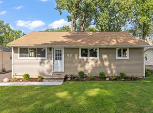 1815 S 5th Pl, St Charles, IL 60174