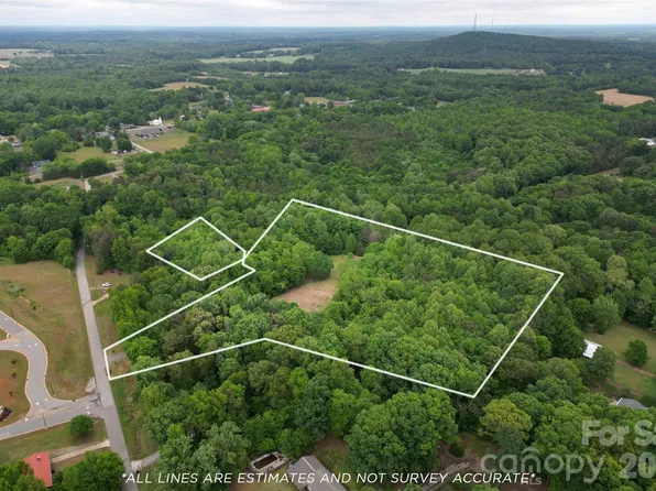 425 Mimosa St, Cleveland, NC 27013