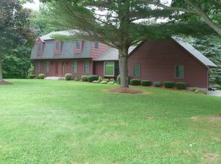 12 Farm House Ln, Shelton, CT 06484
