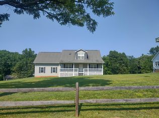 109 Little Creek Rd, Moneta, VA 24121
