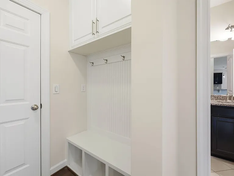 304 Atwood Dr — Photo 12