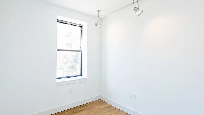 Rented by Nooklyn NYC LLC | media 84