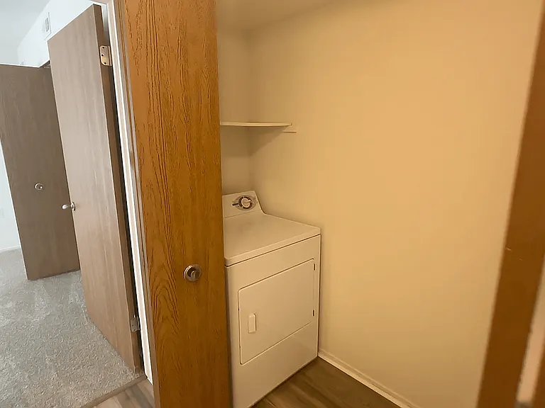 Prentiss Pointe Apartments — Photo 139
