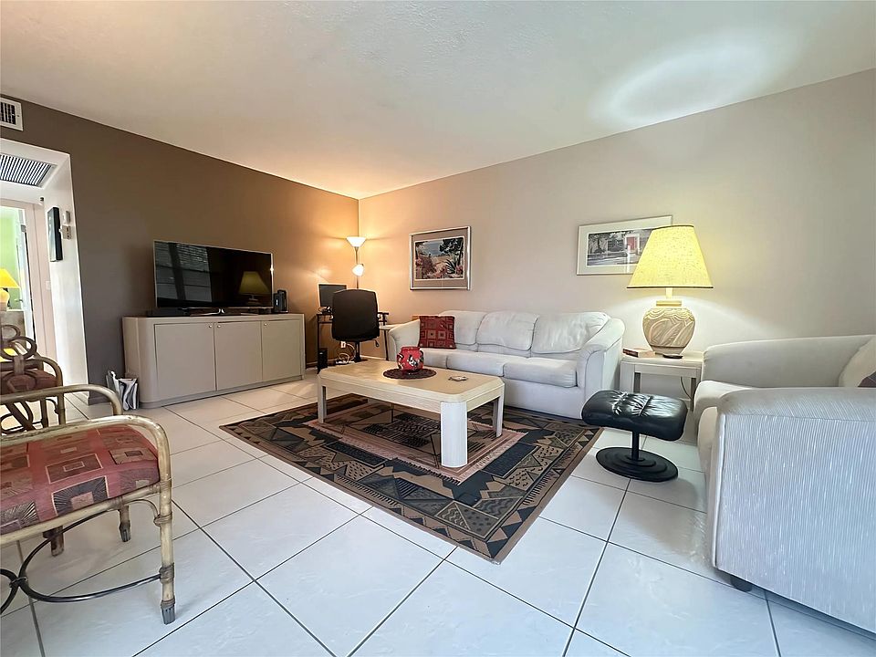 1st image of 288 Ventnor #288