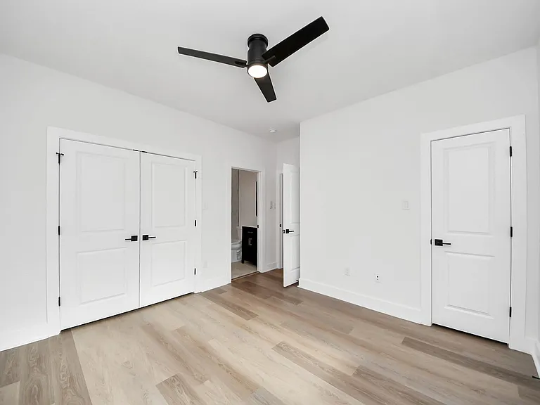 5630 Dolores St — Photo 26