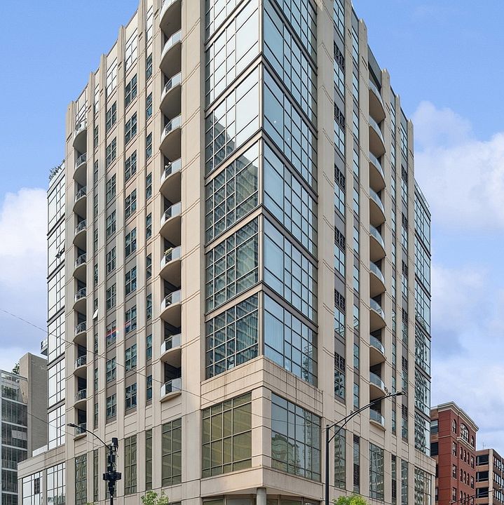 1st image of 150 W Superior St #1004