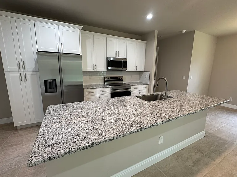 1304 Andover Dr — Photo 6