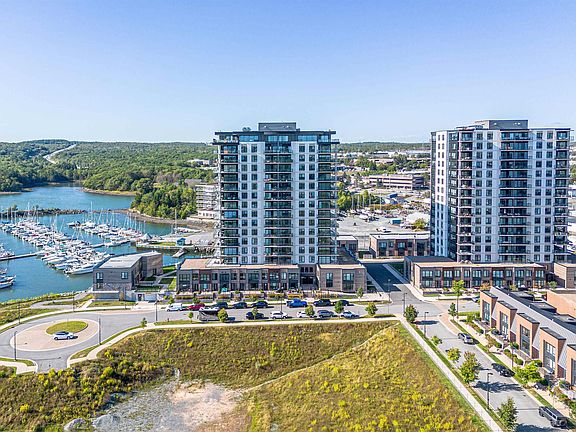 2nd image of 72 Seapoint Rd #406