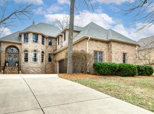 3306 N 10th St, Ozark, MO 65721