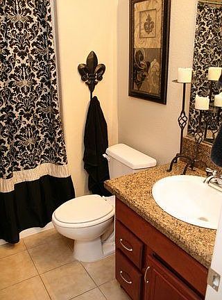 1/2 bathroom