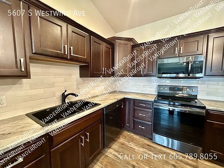 5607 S Westwind Ave — Photo 6