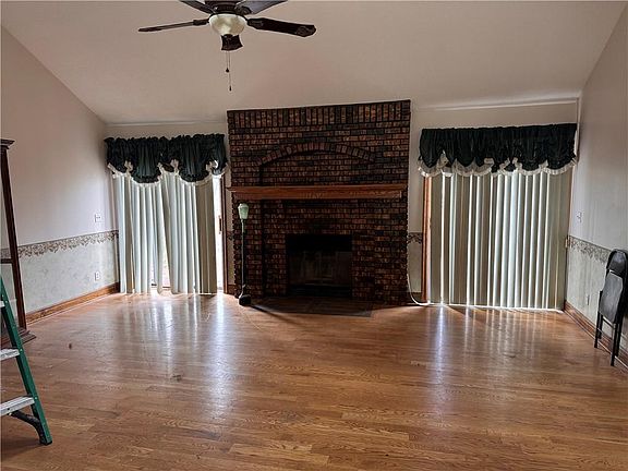 3rd image of 636 N 55th St