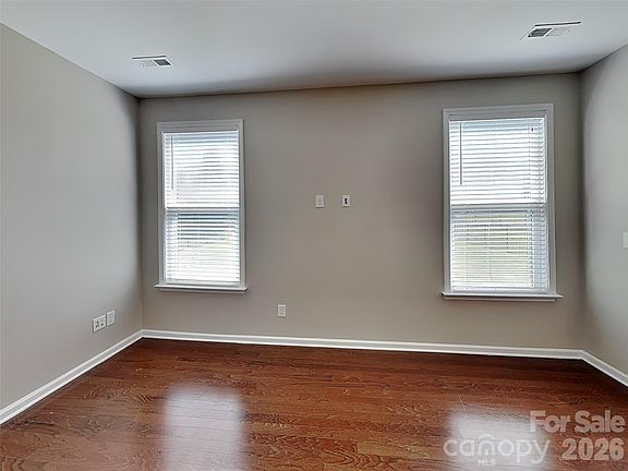2nd image of 124 Hillston Ln