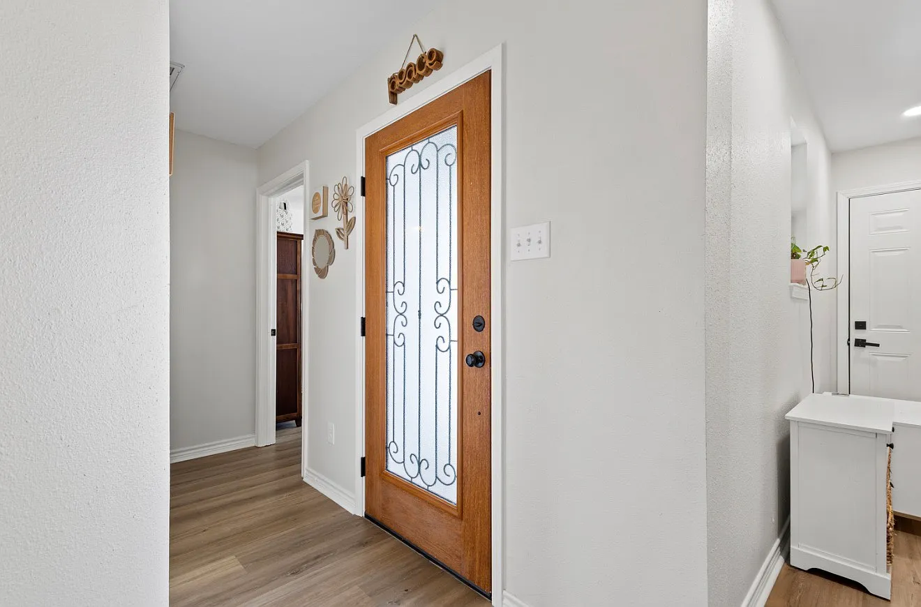 4 bed, 1426 sqft, $2,850 — Photo 3