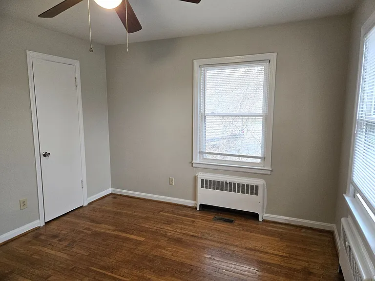 401 Springhill Dr — Photo 8