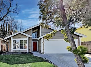 284 Newport Cir, Vacaville, CA 95687