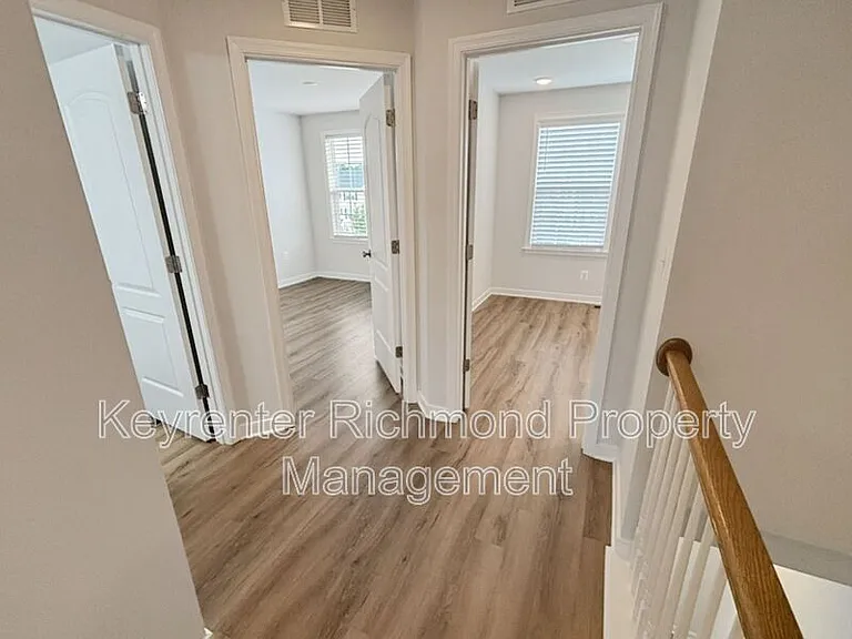 1404 Whitehurst Way — Photo 12