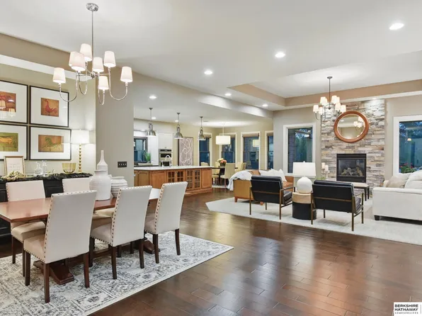 18476 Vinton St, Omaha, NE 68130