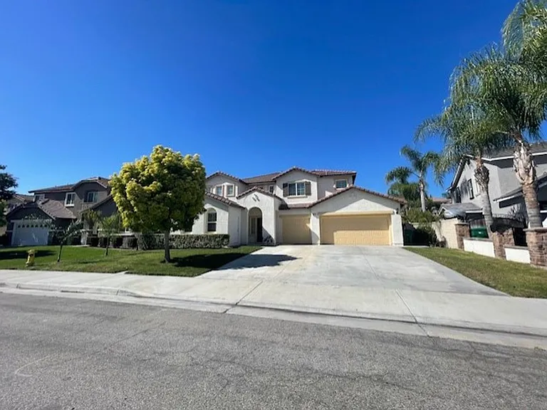 5875 Larry Dean St — Photo 2