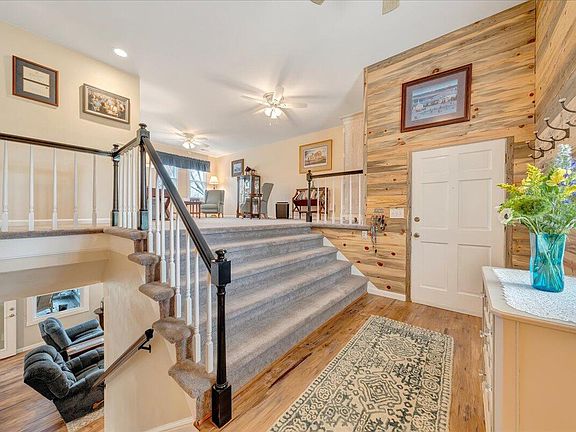 3rd image of 217 Peninsula Dr
