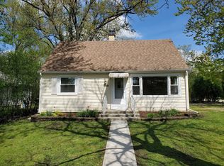 23365 N Summit Dr, Barrington, IL 60010