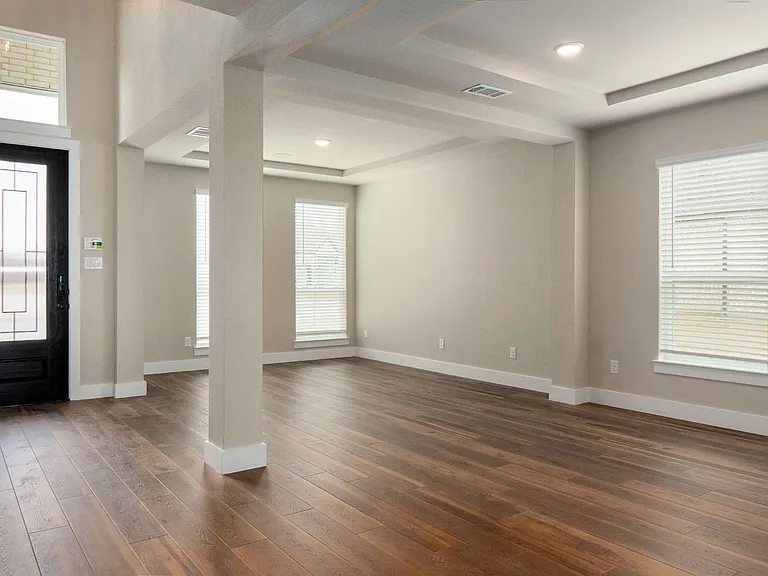 1817 Hidden Creek Dr — Photo 7