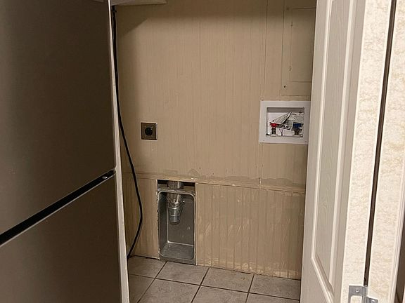 Pantry/utility closet