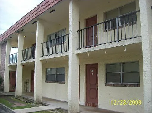 8604 NW 35th St #103 — Photo 1