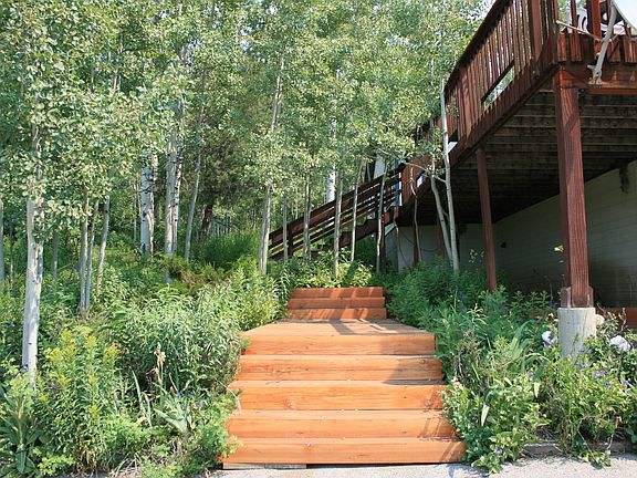 4th image of 728 Vista East Dr