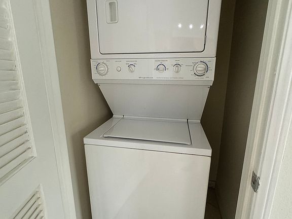 3rd image of 8251 Blackburn Ave APT 8