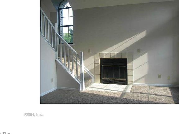 2nd image of 740 Brookside Dr APT 204