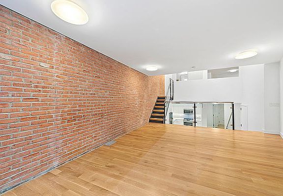 4th image of 259 W 10th St APT 4j