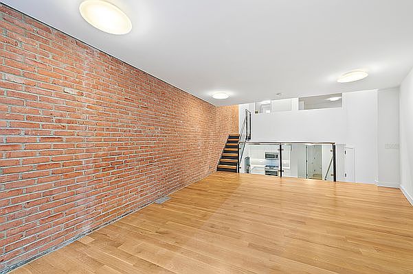 1st image of 259 W 10th St #6